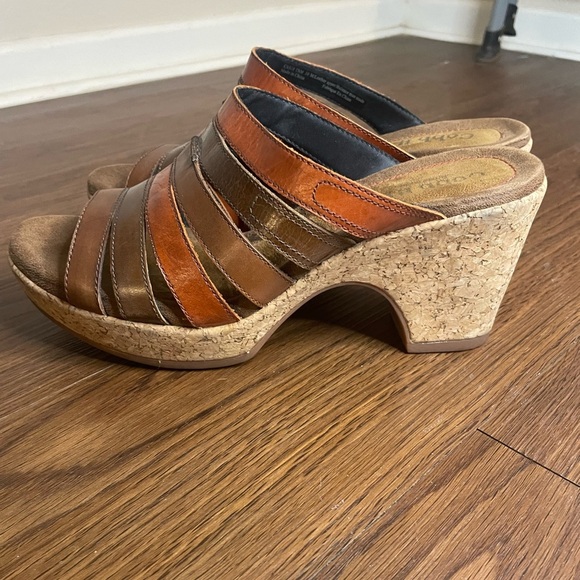 Cobb Hill Leather Mule Heels • Brown Tan Strappy Comfort Slides • Size 10 - Picture 3 of 7